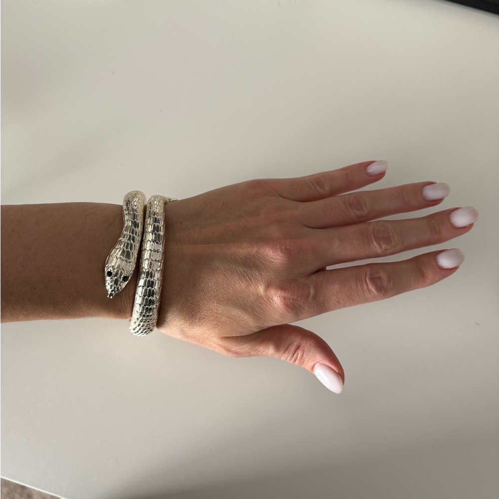New Bracelet for Women’s